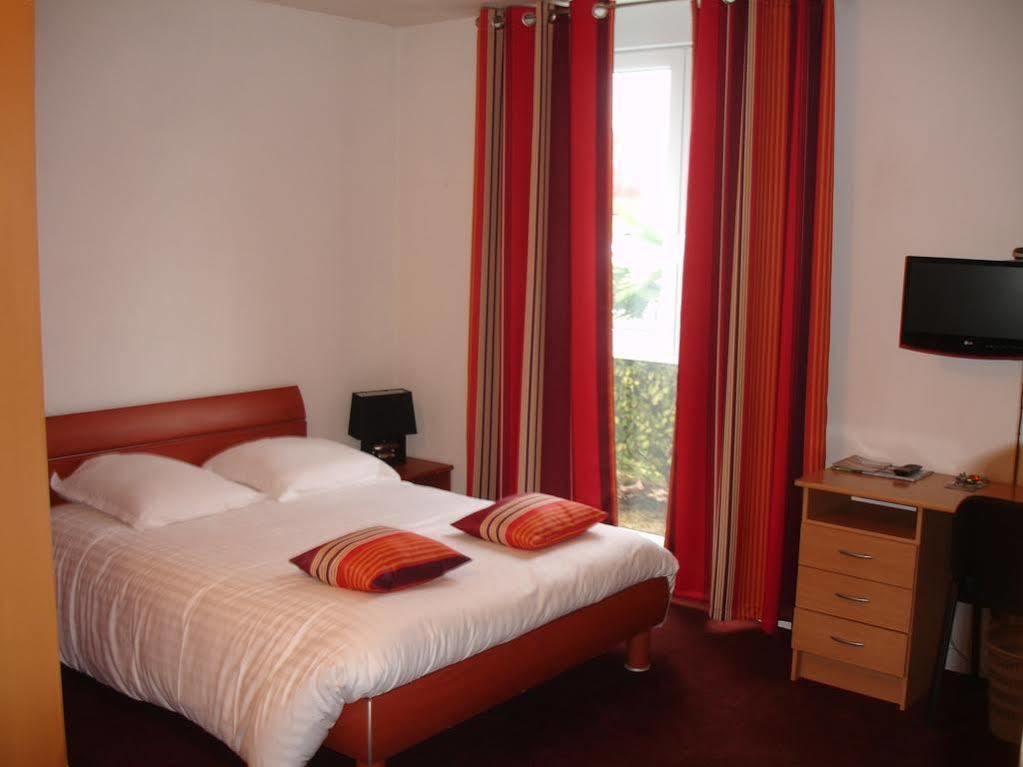 Agape Hotel Bessines Exterior foto