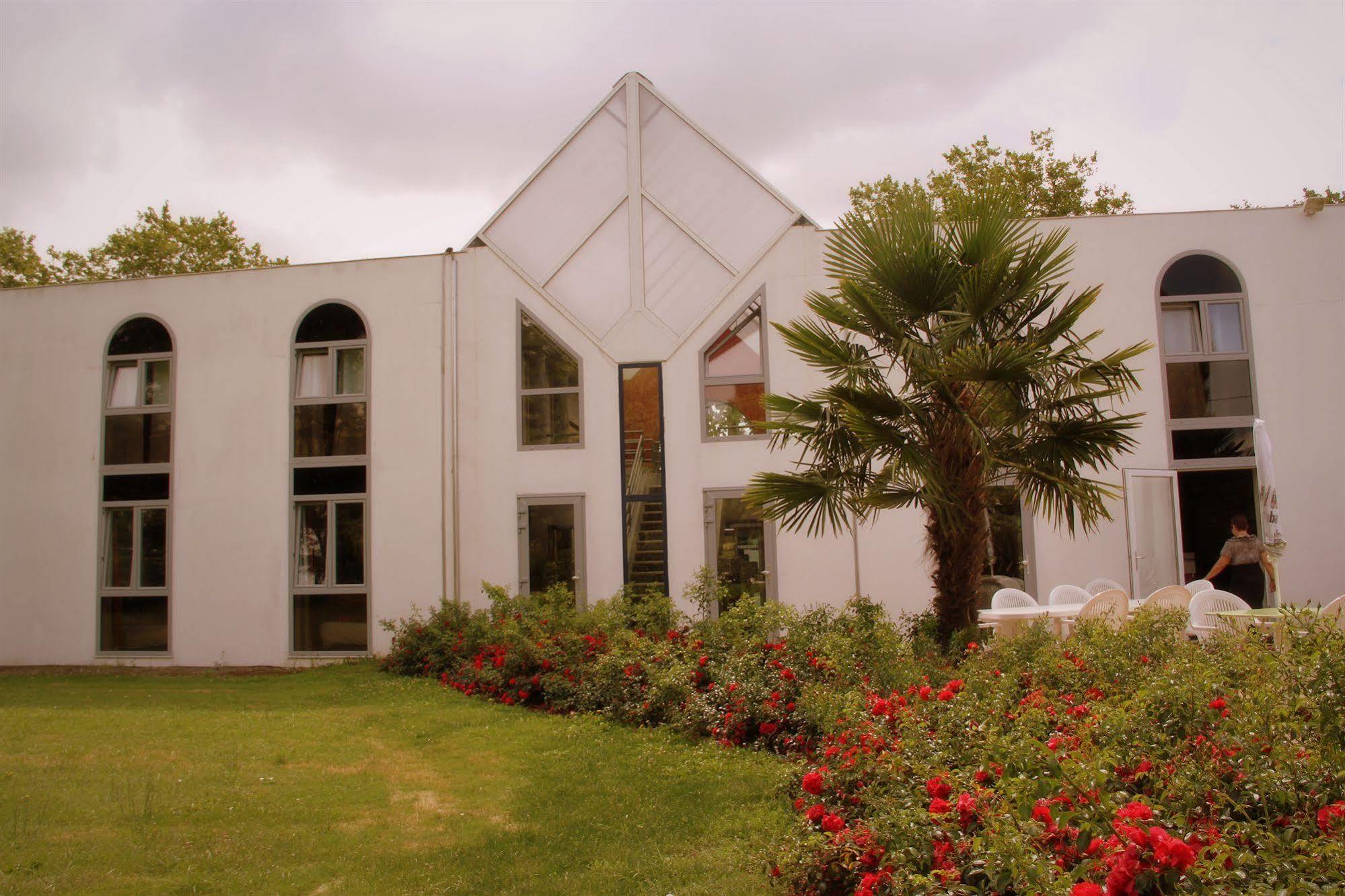 Agape Hotel Bessines Exterior foto